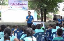 โมโนจับมือโพคารี่สเวท มอบแป้นบาสเก็ตบอลที่โรงเรียนบ้านพุแค