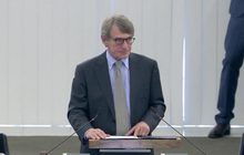 EU มอบรางวัลสิทธิมนุษยชนแก่ชาวอุยกูร์ที่ถูกจีนจำคุก