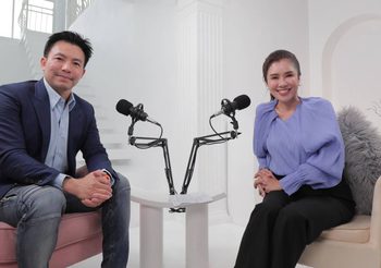 พี่แหม่ม หัวใจใหญ่กว่ามะเร็ง เปิดประเดิม Podcast EP1 พบศัลยแพทย์ชื่อดัง ‘หมอสอง นพ.นพรัตน์’ เปิดใจการเสริมหน้าอก เสี่ยงมะเร็งจริงหรือไม่?