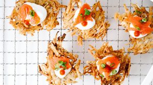 13 สูตร Latke แสนอร่อยที่จะสร้างความประทับใจอย่างจริงจัง