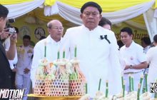 ผู้ว่าฯ กทม.นำประชาชนทำบุญตักบาตรขึ้นปีใหม่