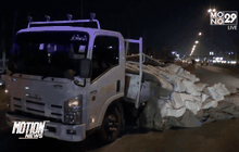 รถบรรทุกปูนซีเมนต์ถุงยางระเบิด จ.ปทุมธานี