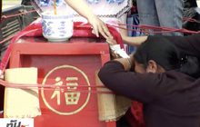 แห่ศพเหยื่อกระสุนด่านตรวจ ประท้วงคดีไม่คืบ