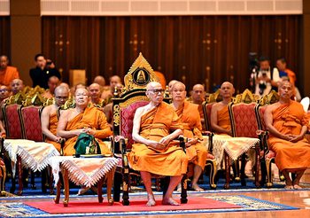 พม. จับมือ มจร และเครือข่าย จัดโครงการอบรมพระธรรมทูตสายต่างประเทศ รุ่นที่ 32 – “นิกร โสมกลาง” นำทีมผู้บริหาร พม. รับโล่รางวัล – เกียรติบัตรธรรมทูตคฤหัสถ์กิตติมศักดิ์