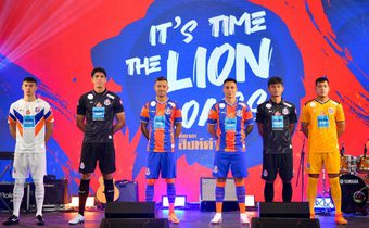 การท่าเรือ เอฟซี เปิดตัวทีม-ชุดแข่งใหม่ , มาดามแป้ง ลดค่าตั๋ว 50% เลกแรก