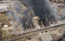 ไฟไหม้โรงปศุสัตว์ในสหรัฐฯ