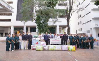 “SPU ร่วมใจสู้ภัยน้ำท่วมภาคใต้” รวมพลังส่ง ผ้าห่ม–ผ้าขนหนู–Power Bank และสิ่งของจำเป็นถึงมือผู้ประสบภัยภาคใต้เร่งด่วน เพื่อบรรเทาความเดือดร้อนทันที ณ ศูนย์พักพิงมหาวิทยาลัยสงขลานครินทร์