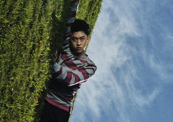 RICH BRIAN ส่งอัลบั้มแรกในรอบ 6 ปี WHERE IS MY HEAD? พร้อมให้ฟังแล้วผ่าน 88RISING โดยได้ศิลปินมาร่วมฟีเจอริ่ง ทั้ง SKI MASK THE SLUMP GOD, TORO Y MOI, CHARLOTTE DAY WILSON, REDVEIL และอีกมากมาย