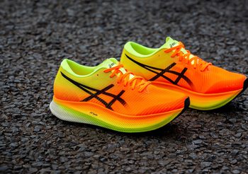 ASICS เผยโฉมสีใหม่ล่าสุด รองเท้าวิ่ง สายสปีดสุดฮอต สีสันสุดจี๊ด Shocking Orange/Black