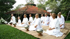 เสถียรธรรมสถาน ลานปฏิบัติธรรมสุดร่มรื่น