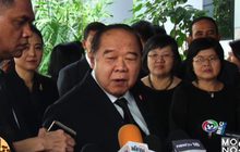 “พล.อ.ประวิตร” เตรียมใช้ ม.44 จัดระเบียบรถตู้