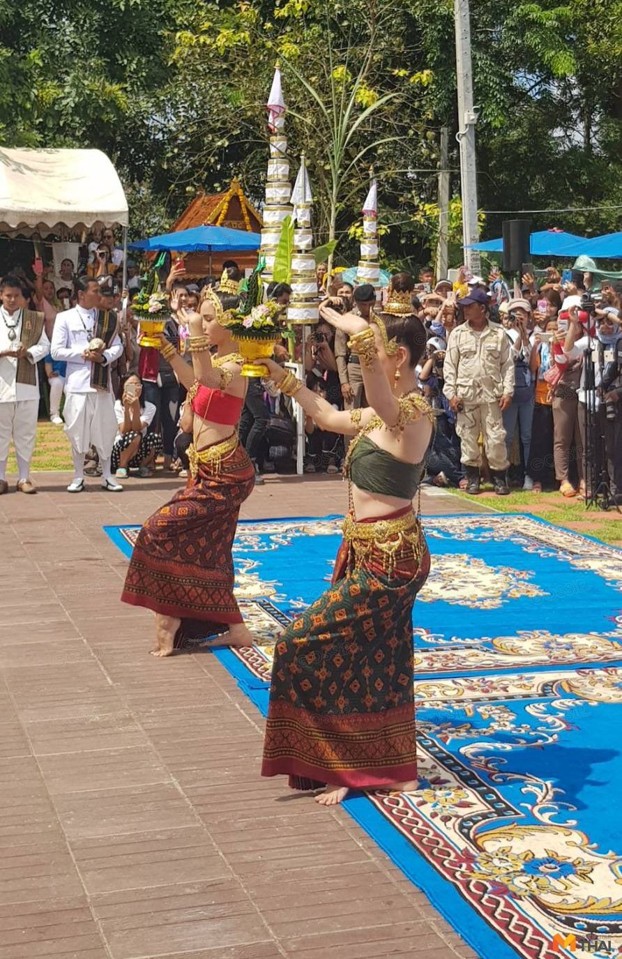 ญาญ่า-แต้ว ร่วมรำถวายพ่อปู่ศรีสุทโธและแม่ย่าศรีปทุมมา ณ. คำชะโนด