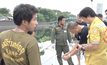 พบศพชายวัย 35-40 ปีเสียชีวิตคลองรังสิต