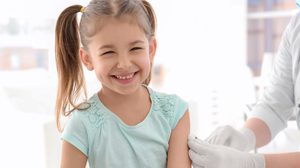 การฉีดวัคซีน วิธีเสริมสร้างภูมิต้านทานให้ลูกน้อย ลดความเสี่ยงติดเชื้อโรค