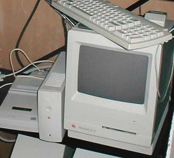 6.Macintosh SE 30 - 1989