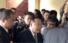 “พล.อ.ประวิตร” ประชุมสภากลาโหม งดตอบสื่อ