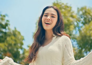 Honeycomb Bangkok ทำถึง! คว้า ลิเดีย-แทน LIPTA ประเดิมค่ายเพลงใหม่ สร้างปรากฎการณ์อบอุ่นใจต่างยุคสมัยดนตรีผ่านเพลง “น้อยนิดมหาศาล”