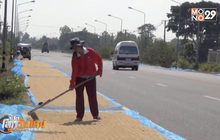 ชาวนาเรียกร้องให้รัฐฯ จัดสถานที่ตากข้าว