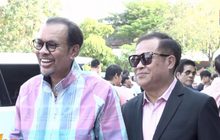 คนบันเทิงร่วมสวมชุดชมพูอาลัย “พ่อดม ชวนชื่น” ตามคำสั่งเสีย 
