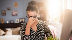 เลิกสนใจเรื่องคนอื่นในที่ทำงาน ช่วยลด ความเหนื่อยล้า จากการทำงานได้!