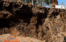 คลองพระยาบรรลือ ตลิ่งทรุดตัว