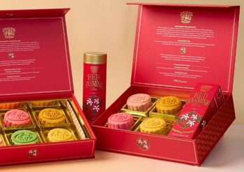 ไอคอนสยาม ร่วมฉลองเทศกาลไหว้พระจันทร์ รวบรวมขนมไหว้พระจันทร์รสเลิศเปี่ยมความมงคลมาให้เลือกอร่อยหลากหลายแบรนด์ดัง เติมเต็มความสุข ความอบอุ่น และสิริมงคลแห่งเทศกาล ตั้งแต่วันนี้ ถึง 7 ต.ค.68