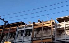 ช่วยชายอายุ 50 ปี หวังกระโดดตึก 4 ชั้น ที่ จ.ศรีสะเกษ