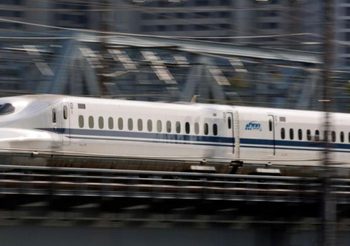 การรถไฟญี่ปุ่นขอโทษหลังประตูรถไฟชินกันเซนเปิดออกขณะแล่นด้วยความเร็วสูง