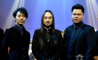 “เดอะเดย์ นิวส์ อัพเดท” เปิดใจทีมเบื้องหลัง “มองบนฟ้า” เพลงจากหัวใจเพื่อกำลังใจของทุกคน
