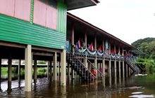 ชาวบ้านอพยพหนีน้ำท่วม จ.นครสวรรค์