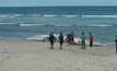 ซากวาฬบรูด้าลอยติดชายหาดภูเก็ต