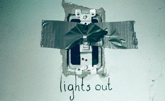 Lights Out มันออกมาขย้ำ