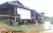 น้ำป่าสะสมเทือกเขาเพชรบูรณ์ท่วมพื้นที่ลุ่ม จ.พิจิตร