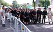 ประชาชนหลั่งไหลเข้ากราบถวายบังคมพระบรมศพ