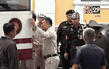 ฝากขังเลขาหมอหยอง ผู้ต้องหา ม.112