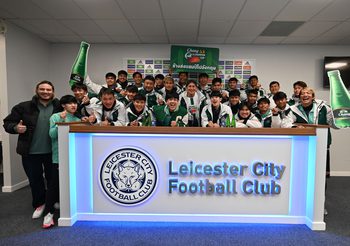 น้ำแร่ธรรมชาติตราช้าง ส่ง 2 เพื่อนซี้คอบอล “มาริโอ้ เมาเร่อ” และ “นิกกี้ ณฉัตร” นำทัพส่งแชมป์ “ช้าง ยู-แชมเปี้ยน คัพ 2023” เหินฟ้าไปสัมผัสประสบการณ์ฟุตบอลระดับโลกที่ประเทศอังกฤษ