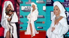 ตะลึงไปทั้งงาน Rita Ora ใส่ชุดคลุมอาบน้ำ เดินพรมแดง MTV ลอนดอน