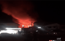ไฟไหม้ตลาดสดโนนดินแดงวอดกว่า 15 หลังคา