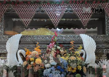 กราบสรีระสังขาร หลวงปู่ฟ้อน วัดป่างิ้ว สามโคก ปทุมธานี