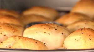 วิธีทำ ขนมปังไข่ระเบิด ขนมสำหรับปาร์ตี้หยิบง่ายกินง่าย