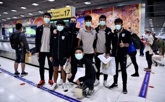 ช้างศึกกลับถึงไทยหลังจบรองแชมป์ยู-23 อาเซียน