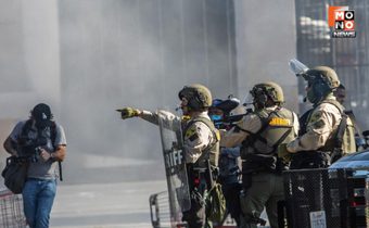 ลอสแอนเจลิสตึงเครียด! ทรัมป์ส่งกองกำลังฯ คุมม็อบ / นายกเล็ก-ผู้ว่าฯ รุมต้าน ทรัมป์ทำเกินกว่าเหตุ