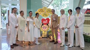 ศิลปินแกรมมี่ นำโดย ตูน-เปาวลี-เอิร์น-อิสร์-โมนิก้า-วง V3RSE ปลาบปลื้ม ร่วมส่งบทเพลงนำทางใจ ในงาน “ปูทาง..สู่การตื่นรู้ ธรรมนาวา วัง”