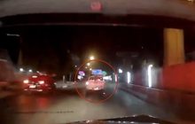 นาทีไล่ล่าคนร้ายยาเสพติดหนีด่านตรวจ