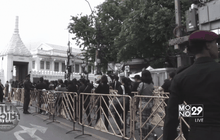พสกนิกร หลั่งไหลสักการะพระบรมศพ