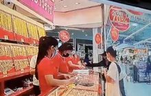 เร่งติดตามคนร้ายวิ่งราวเงินสดร้านทอง 9 หมื่นบาท