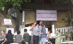 ชาวบ้านรวมตัวขับไล่อดีตเจ้าอาวาสพ้นวัด