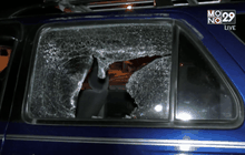 แก๊งปาหินอ่างทอง ปาหินใส่รถ 2 คันรวด