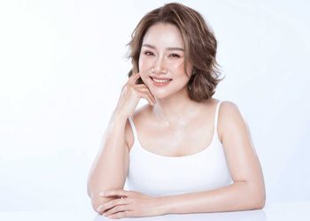 “หญิง นราวัลย์” ลุคใหม่ สวยสดใส หน้าเด็กลงมาก แชร์เคล็ดลับอัพความสวยแบบไม่โป๊ะ!!