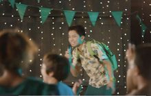 เพลงใหม่ล่าสุด “เอ้าจ๊วด” เพลงฮิตติดหู ที่จะทำให้คุณได้รู้ว่า  “คำว่าเพื่อนนั้นบ่เคยมีข้อแม้มาหา”